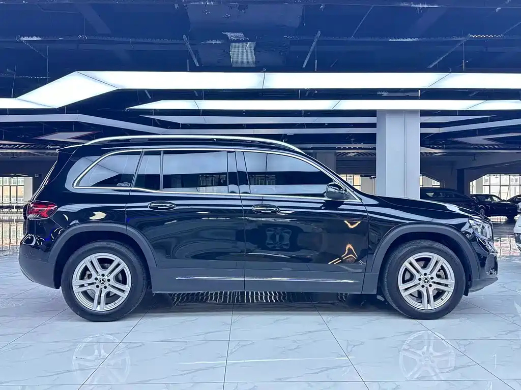 MERCEDES BENZ GLB 2022