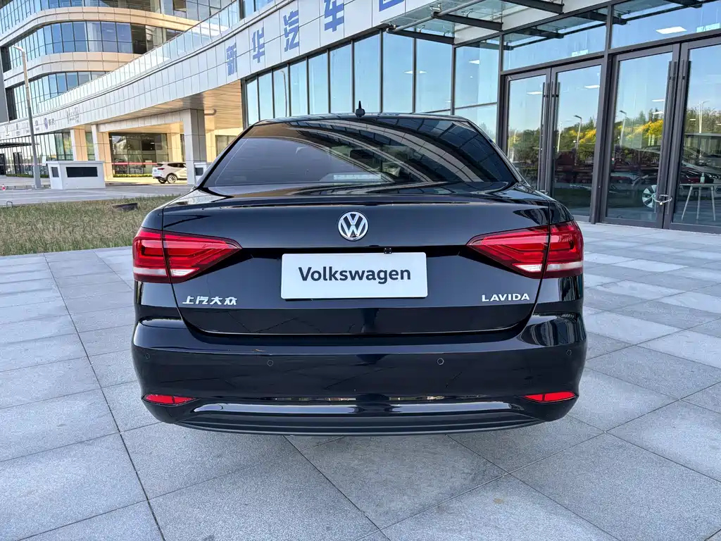 VOLKSWAGEN LAVIDA 2020