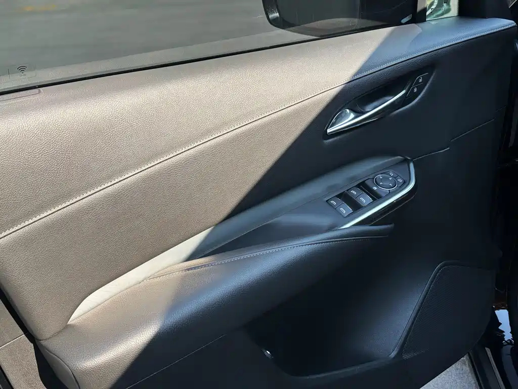 CADILLAC XT4 2021