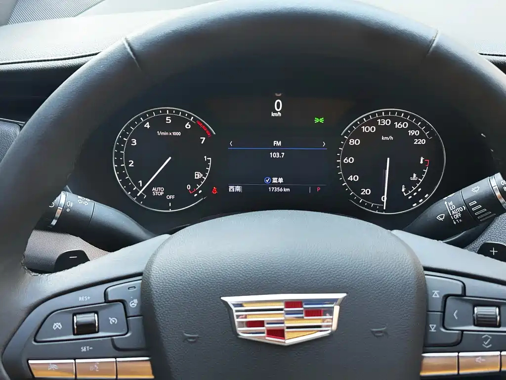 CADILLAC XT4 2021