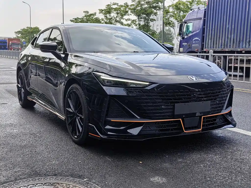CHANGAN UNI-V 2023
