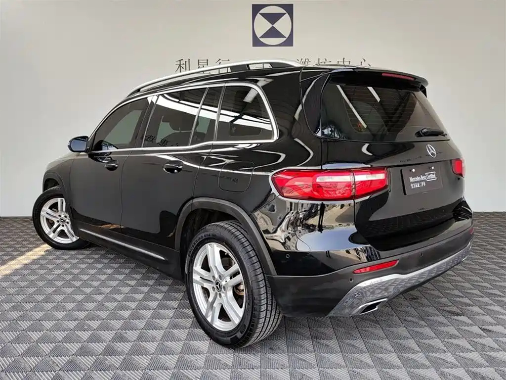 MERCEDES BENZ GLB 2021