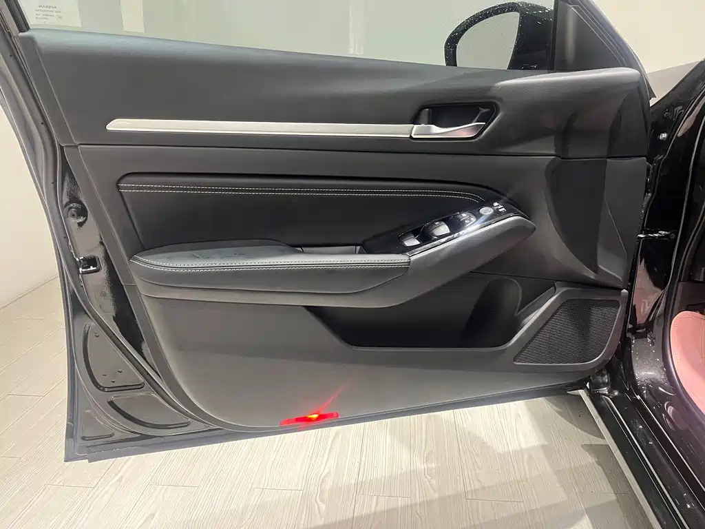 NISSAN TEANA 2021