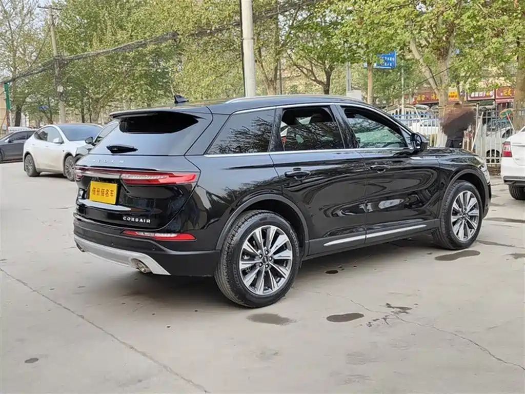 LINCOLN ADVENTURER 2022