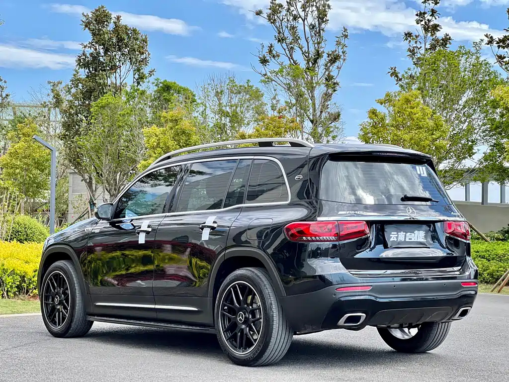 MERCEDES BENZ GLB 2023