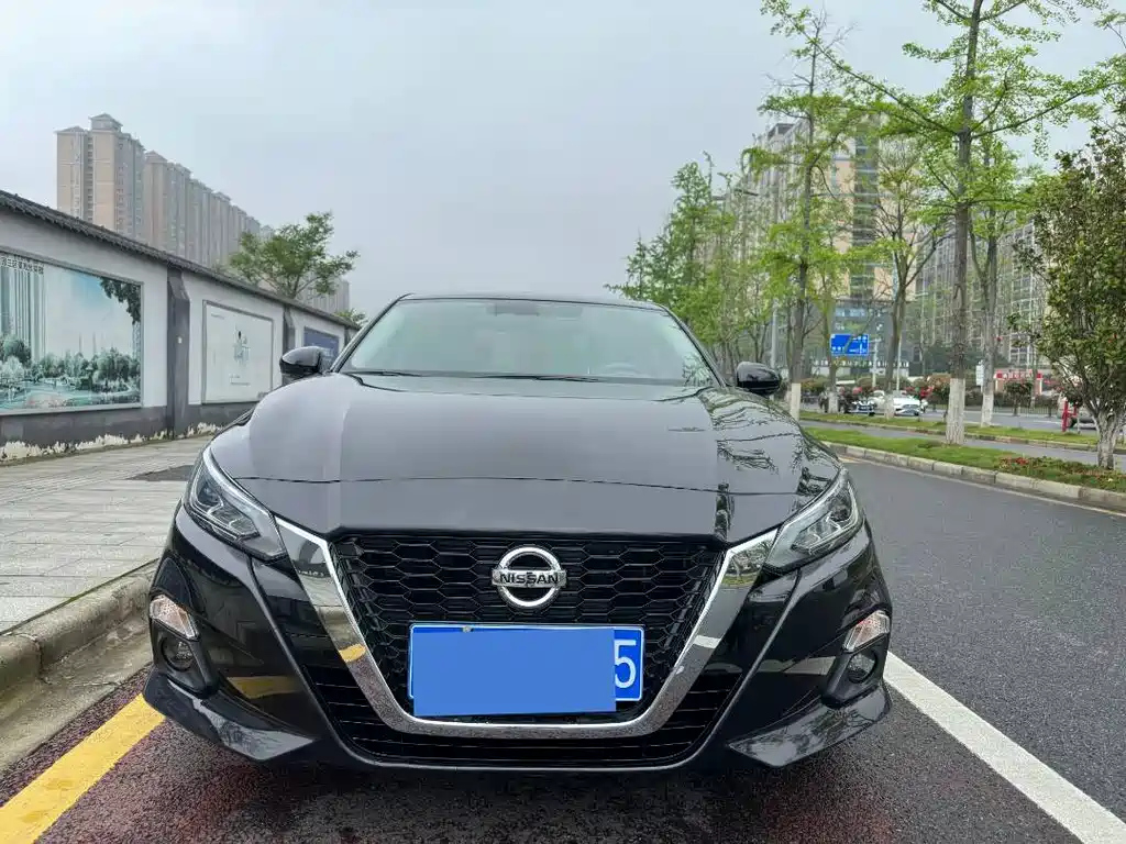 NISSAN TEANA 2022