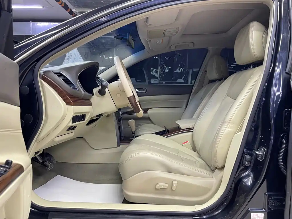 NISSAN TEANA 2009