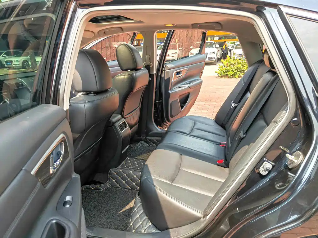 NISSAN TEANA 2016