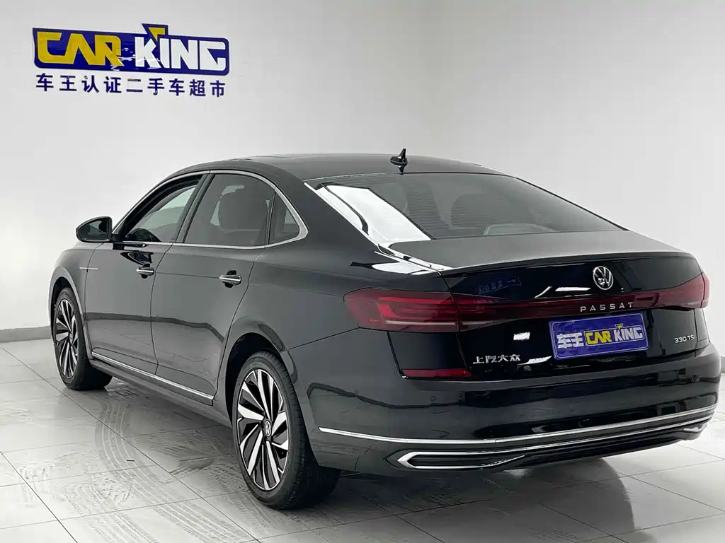 VOLKSWAGEN PASSAT 2022
