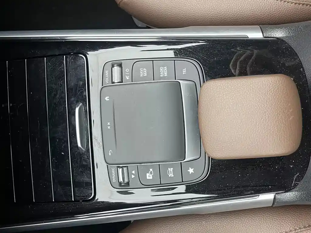 MERCEDES BENZ GLB 2022