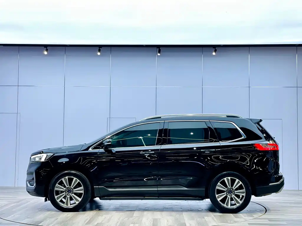 FORD EDGE 2021