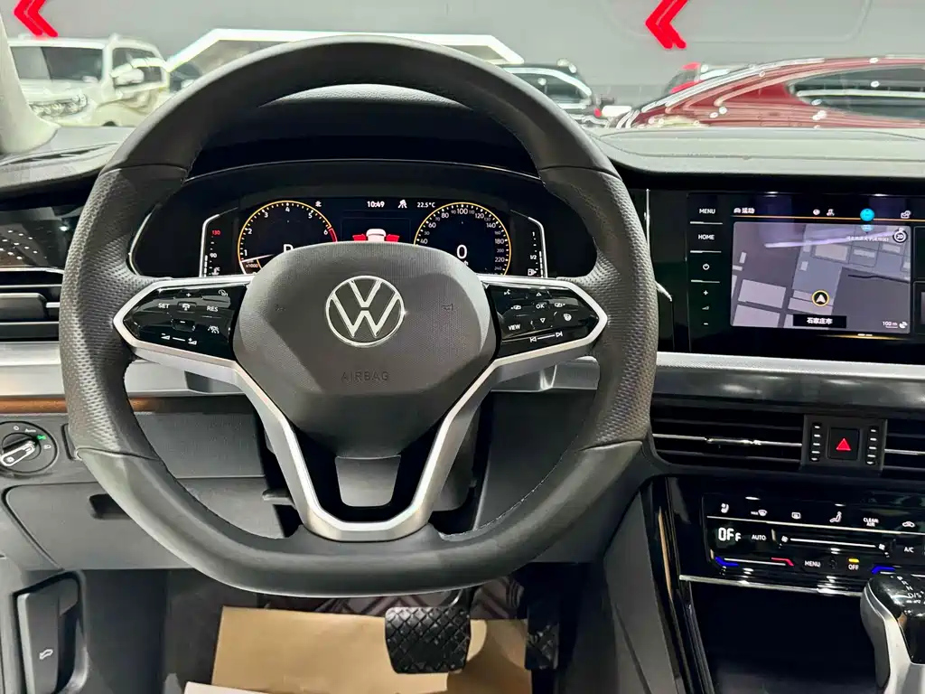 VOLKSWAGEN PASSAT 2023