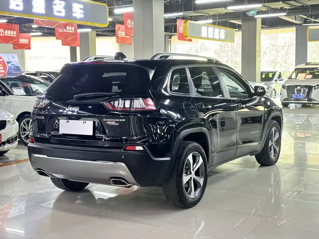 JEEP CHEROKEE 2021