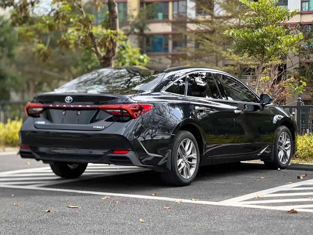 TOYOTA AVALON 2022