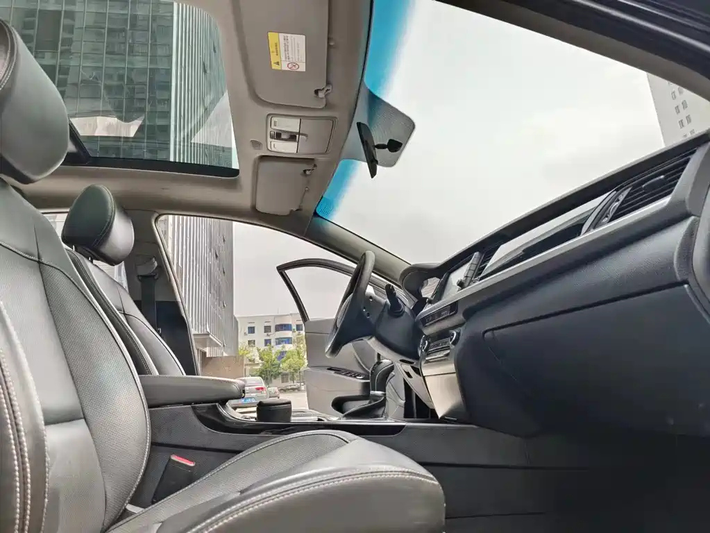 HYUNDAI MISTRA 2020
