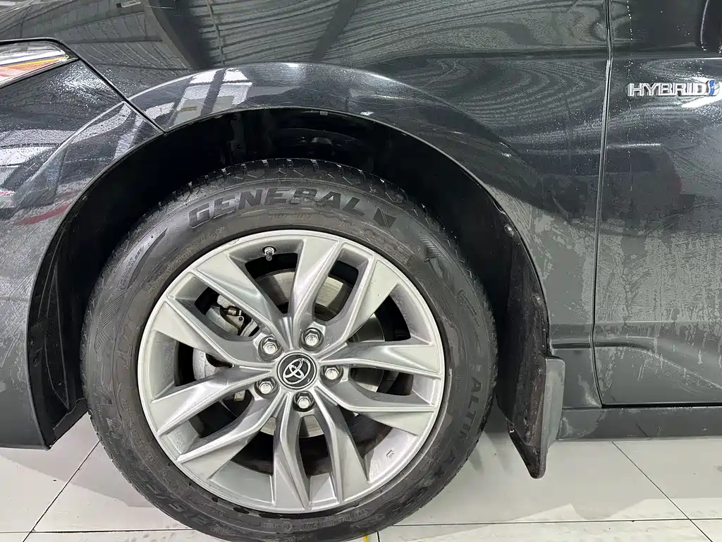 TOYOTA AVALON 2022
