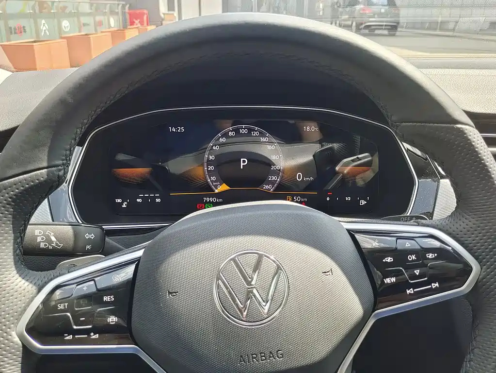 VOLKSWAGEN MAGOTAN 2023