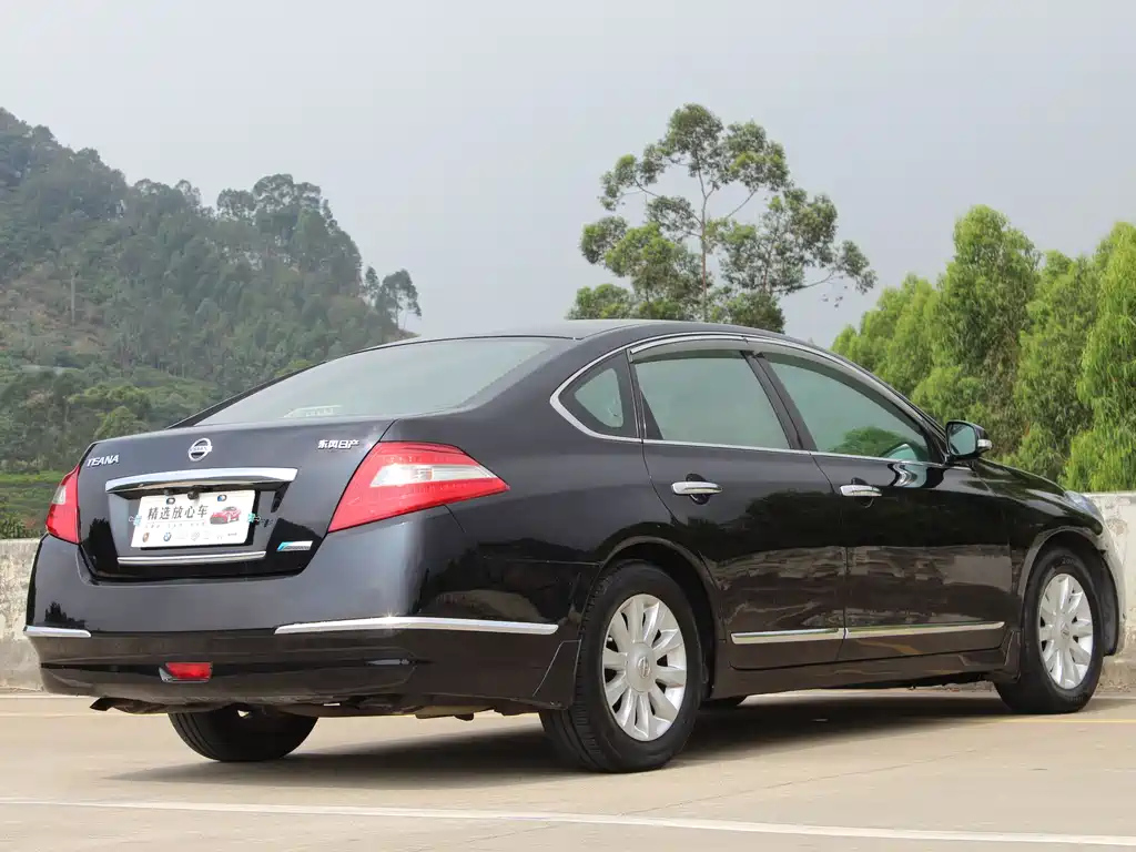 NISSAN TEANA 2009