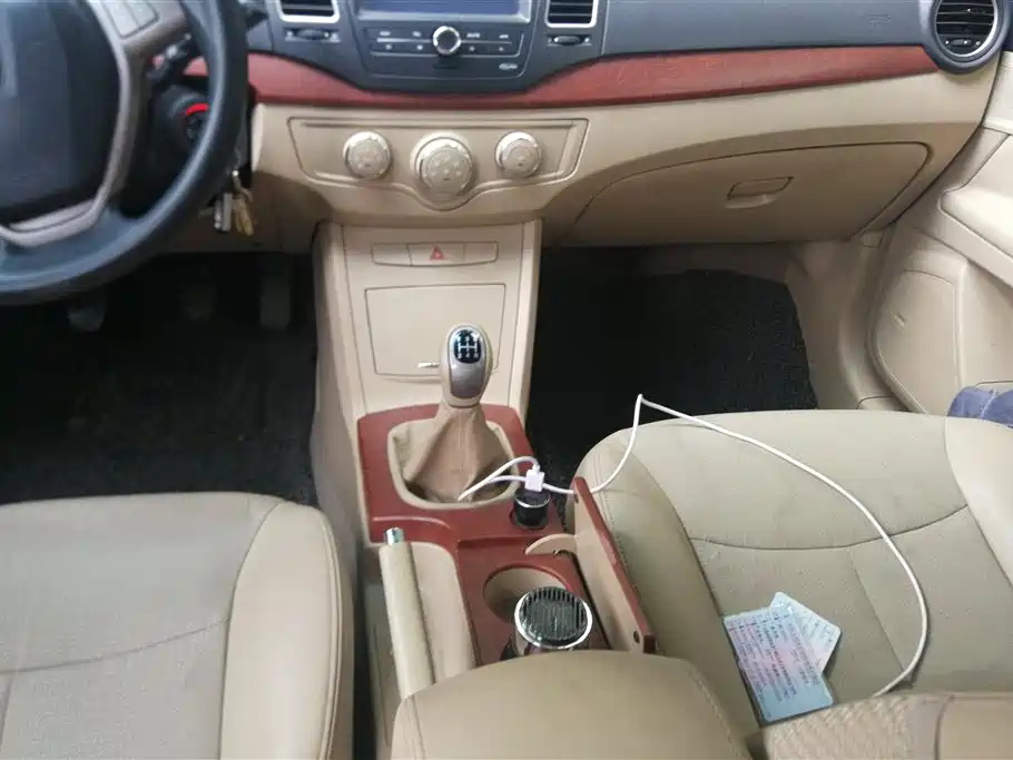 ROEWE 350 2013