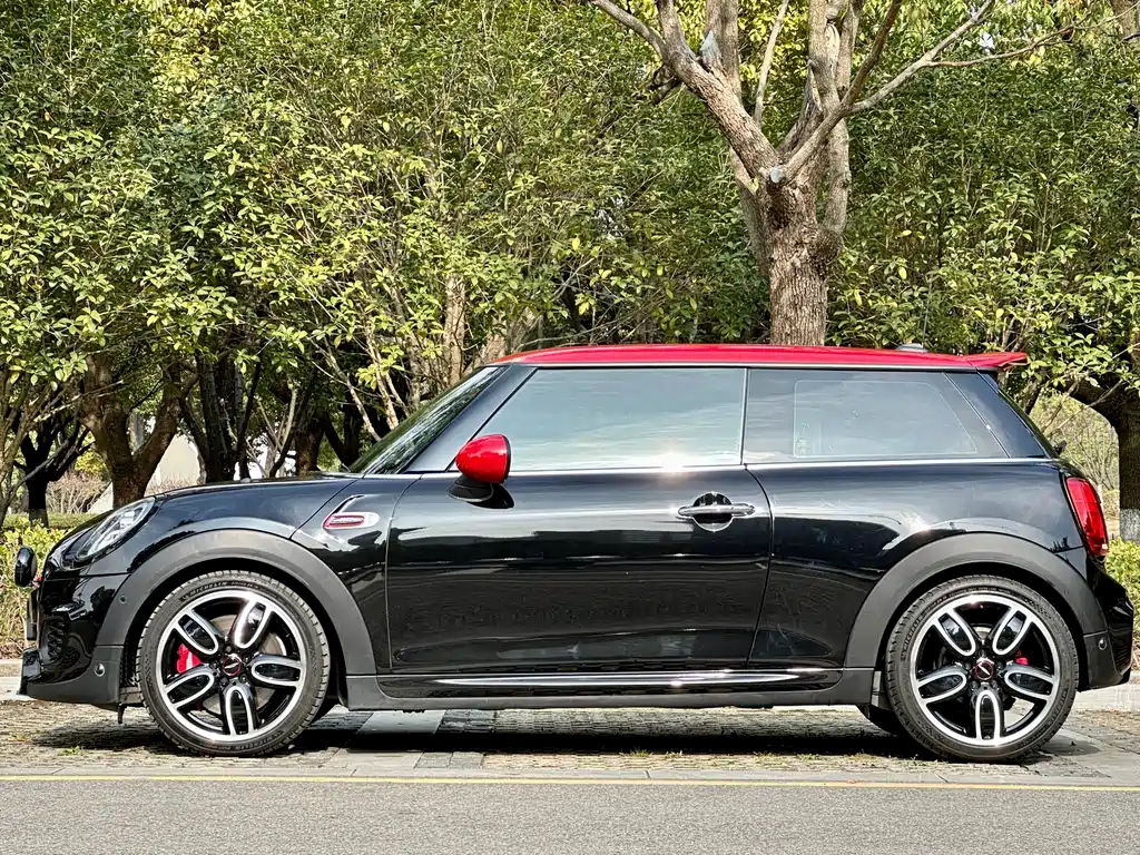 MINI JCW 2019