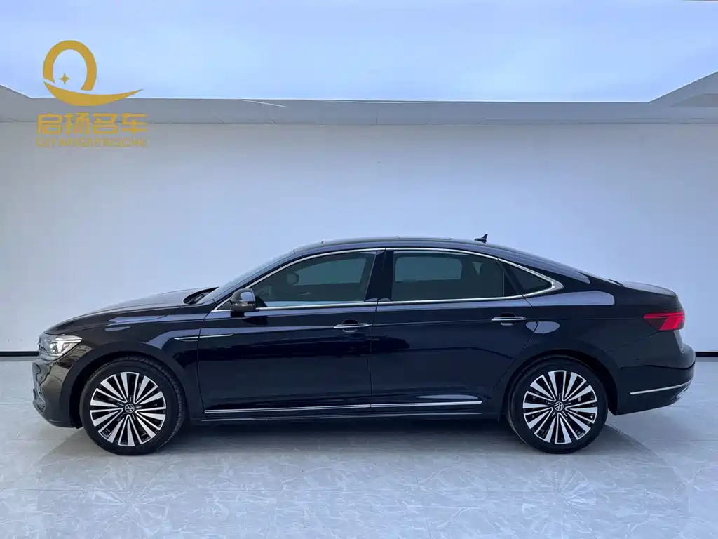 VOLKSWAGEN PASSAT 2021