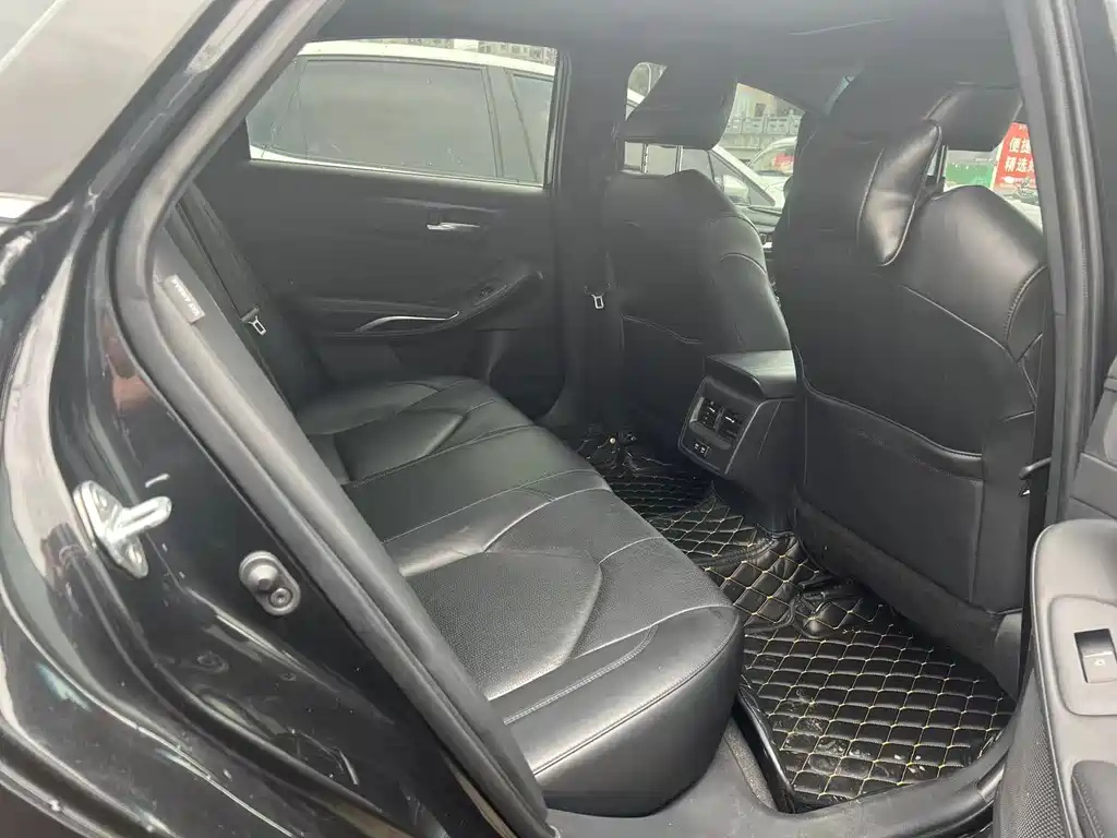 TOYOTA AVALON 2022
