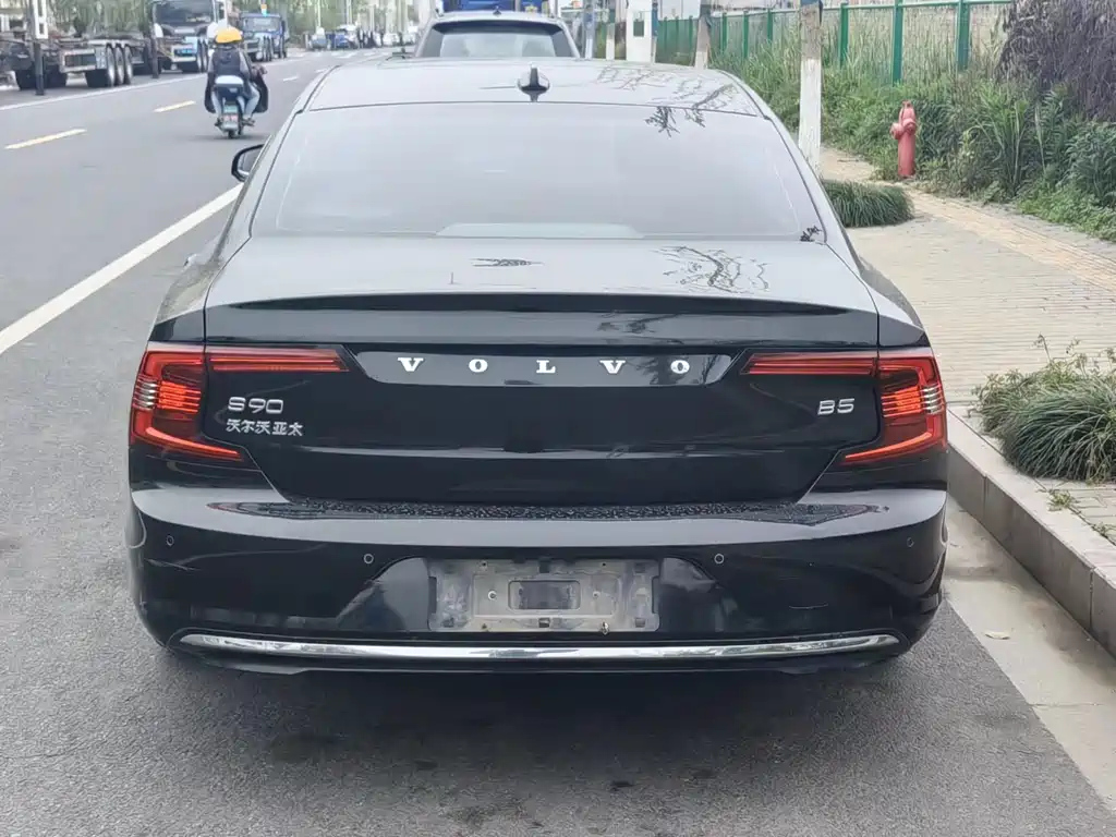 VOLVO S90 2020