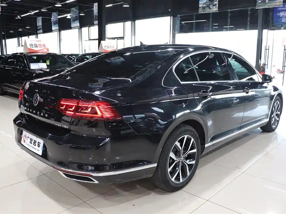 VOLKSWAGEN MAGOTAN 2021