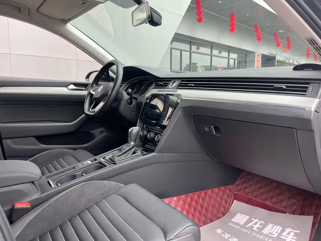 VOLKSWAGEN MAGOTAN 2020