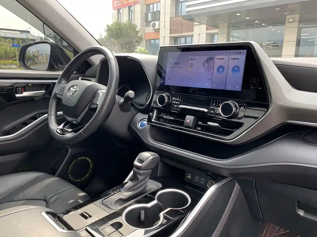 TOYOTA HIGHLANDER 2022