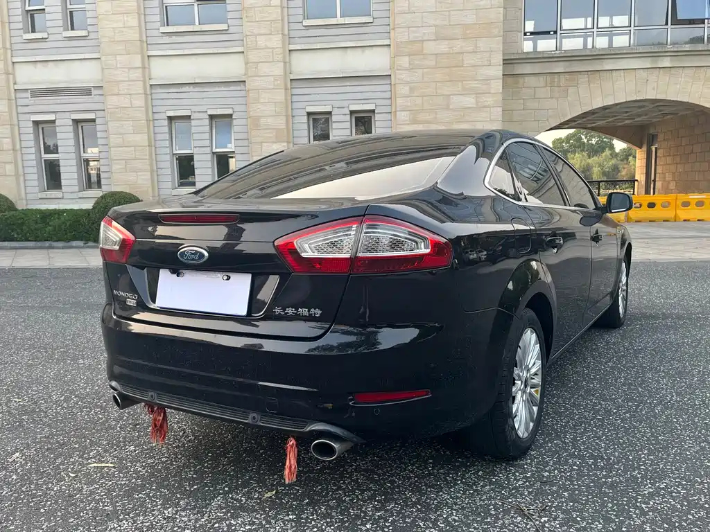 FORD MONDEO - WINNER 2011