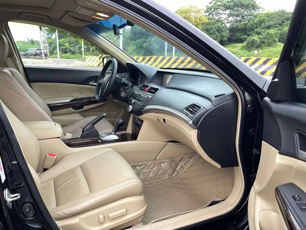HONDA ACCORD 2010