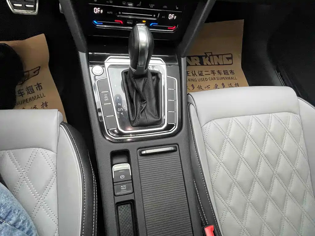 VOLKSWAGEN MAGOTAN 2022