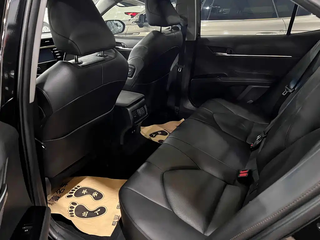 TOYOTA CAMRY 2019