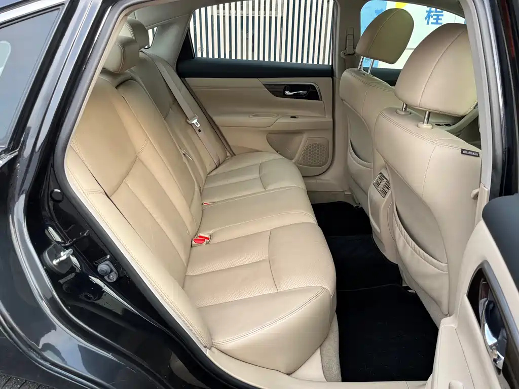 NISSAN TEANA 2016