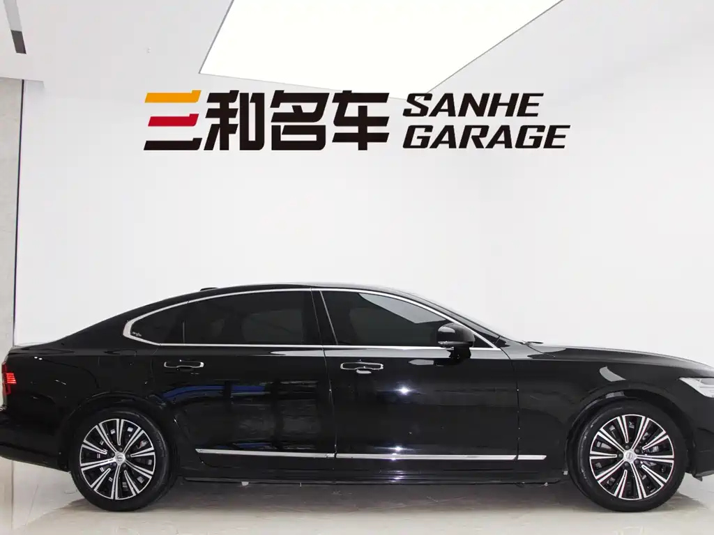 VOLVO S90 2021