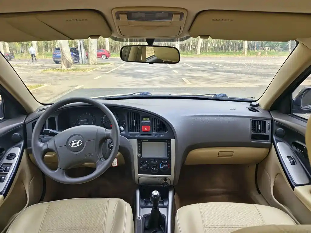 HYUNDAI ELANTRA 2012
