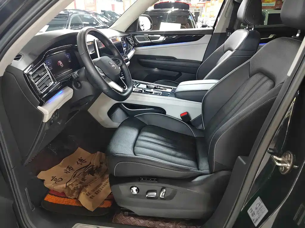 VOLKSWAGEN TOURAN 2022