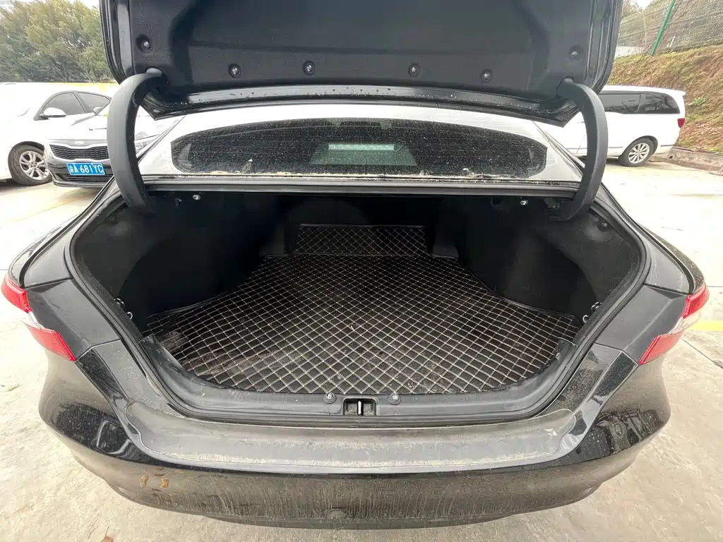 TOYOTA CAMRY 2023
