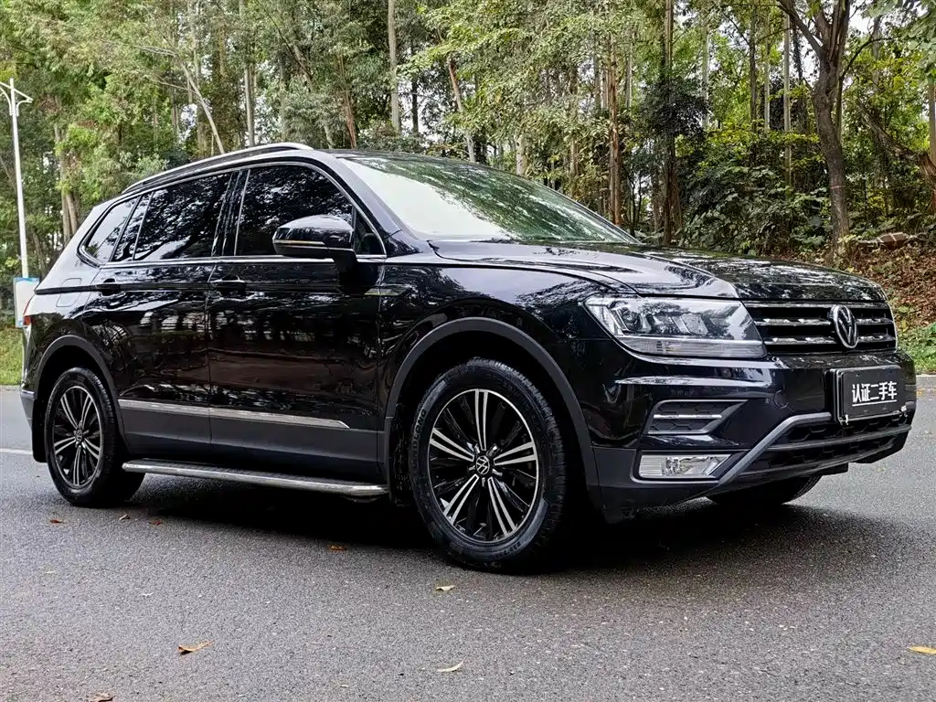 VOLKSWAGEN TIGUAN L 2021