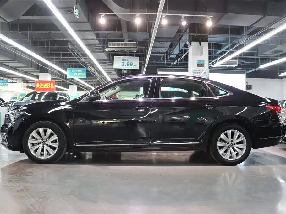 VOLKSWAGEN PASSAT 2021
