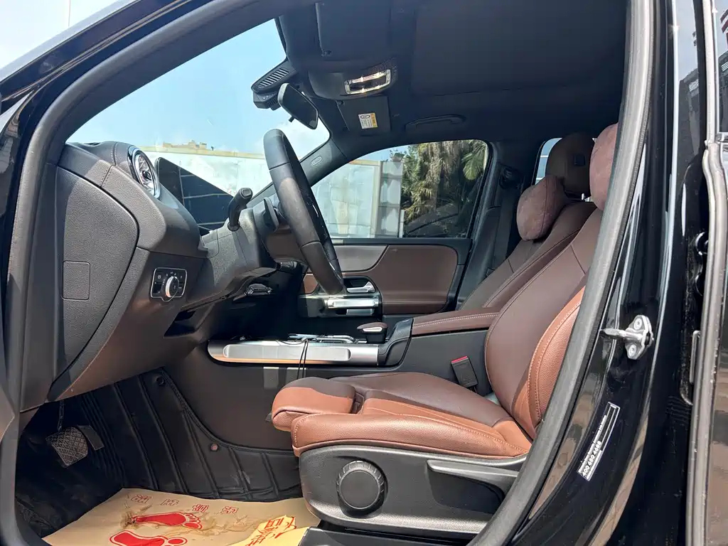 MERCEDES BENZ GLB 2022