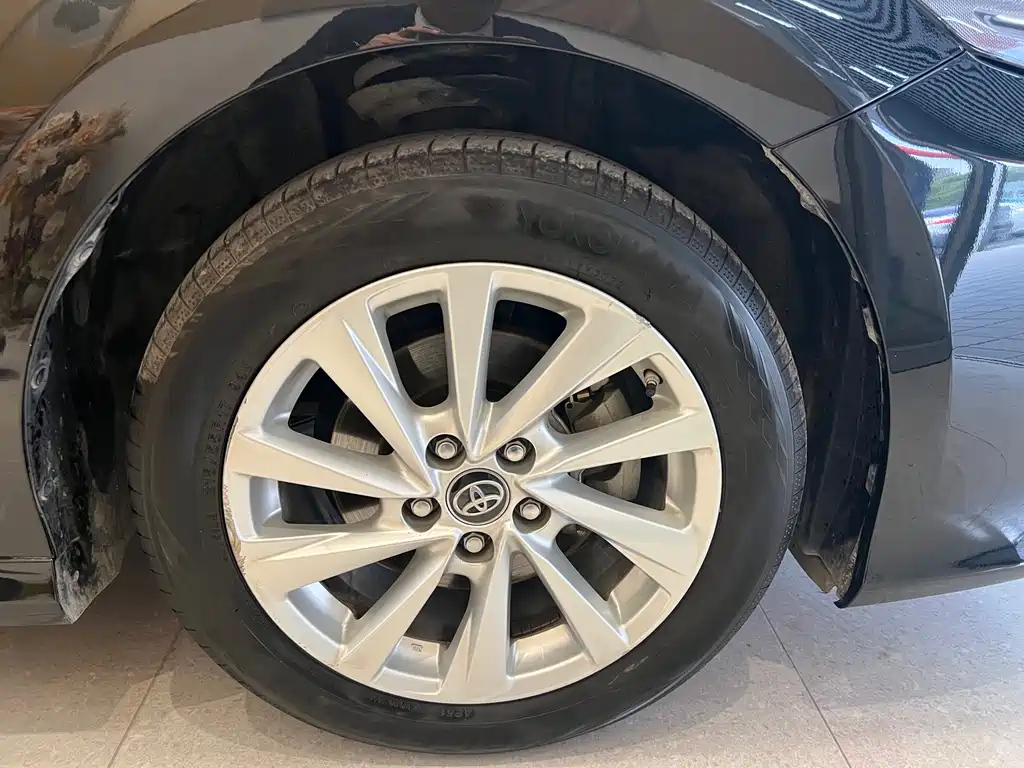 TOYOTA CAMRY 2021
