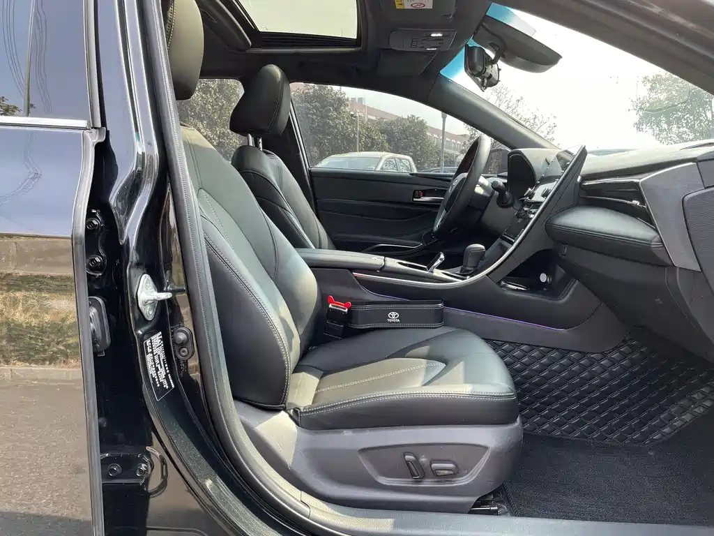 TOYOTA AVALON 2021