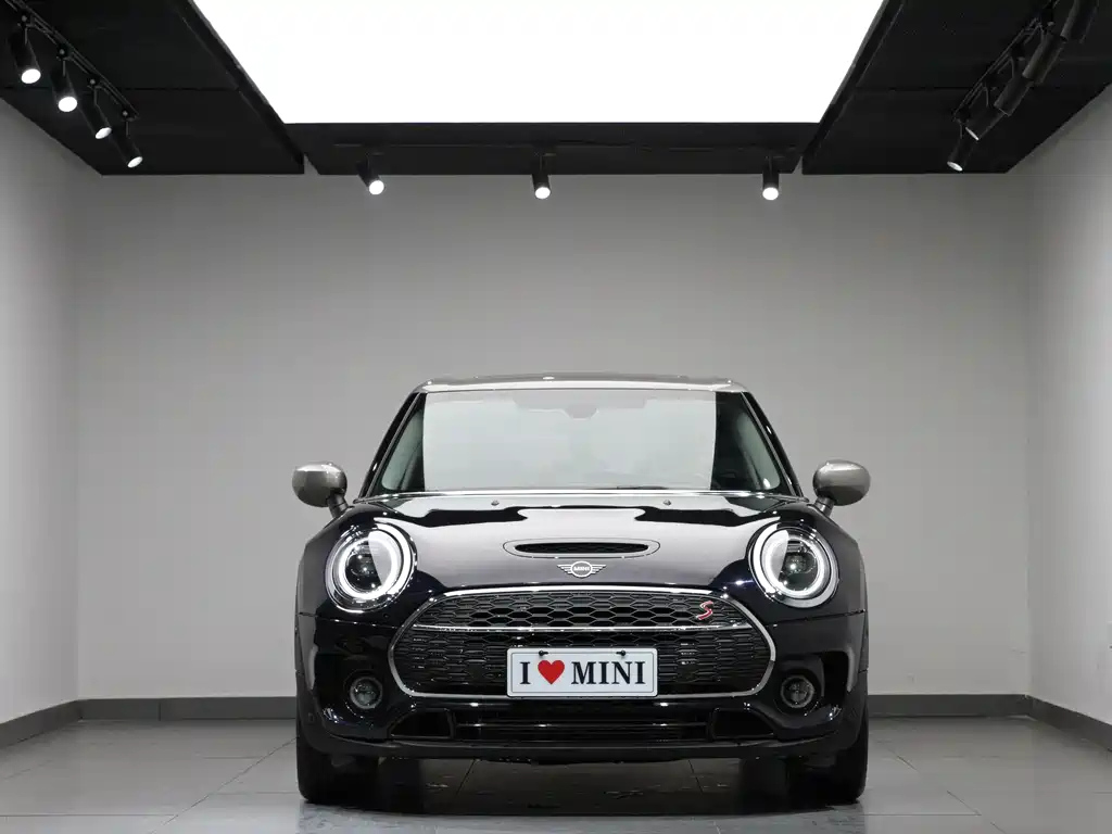 MINI CLUBMAN 2022