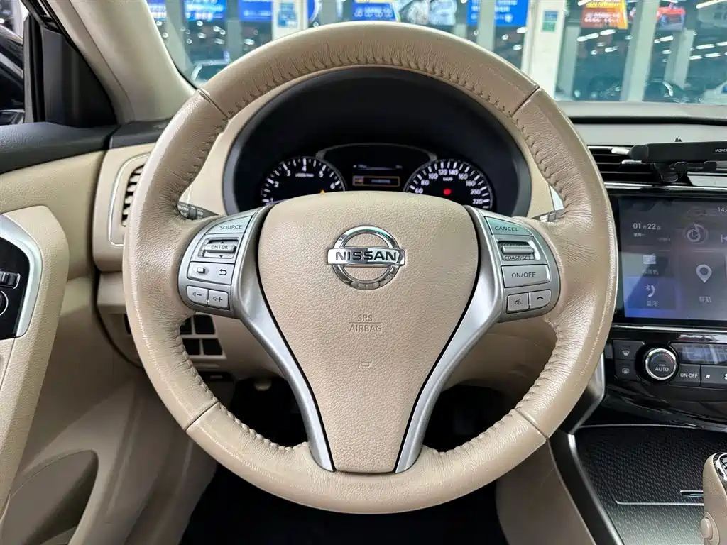 NISSAN TEANA 2019