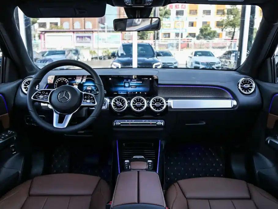 MERCEDES BENZ GLB 2021