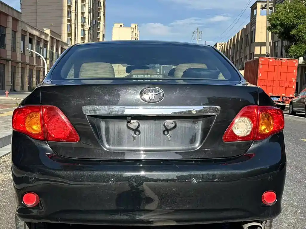 TOYOTA COROLLA 2010