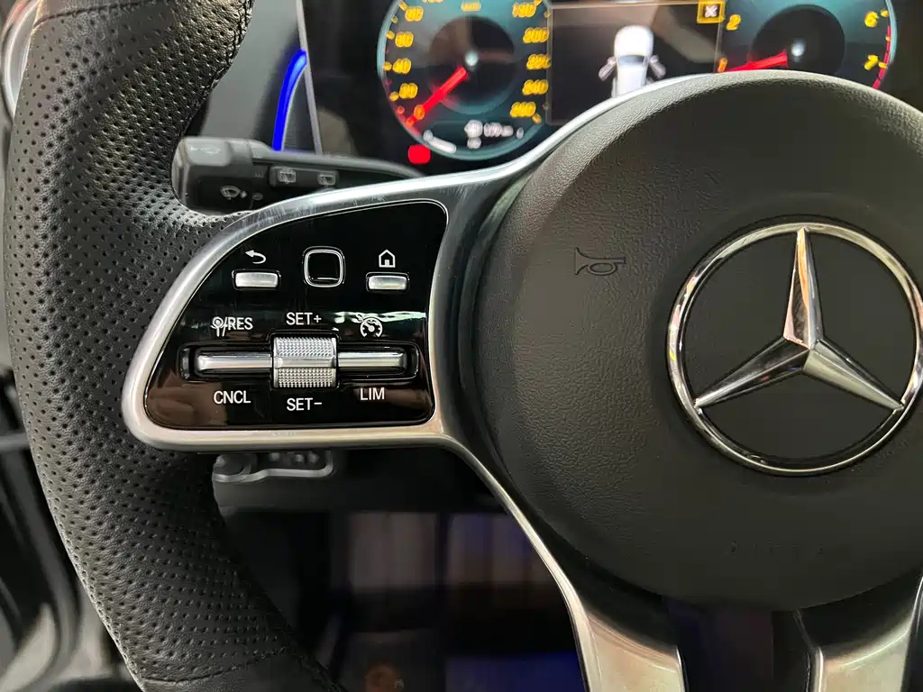 MERCEDES BENZ GLB 2020