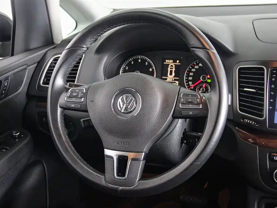 VOLKSWAGEN SHARAN 2014